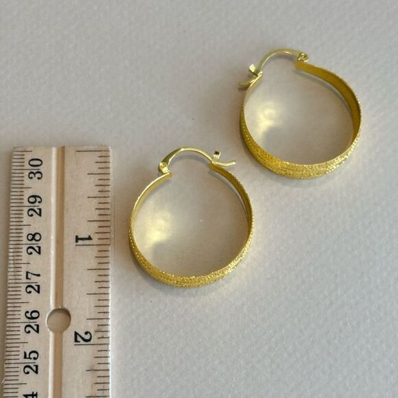 Elegant Hoop Earrings #1484 - Picture 3 of 3